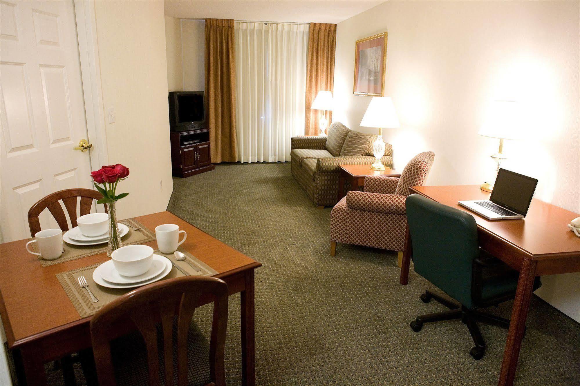 Host Inn An All Suites Hotel Wilkes-Barre Ngoại thất bức ảnh